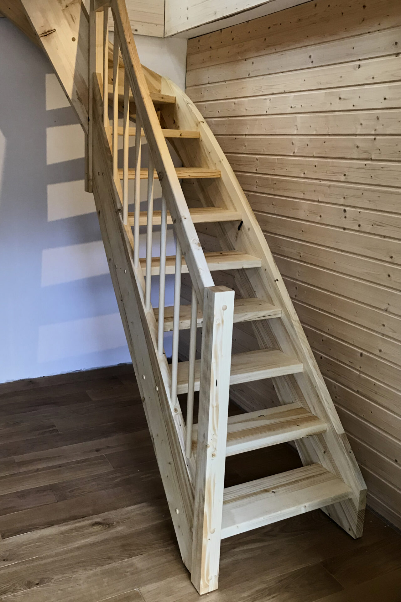 Treppe, Naturholz